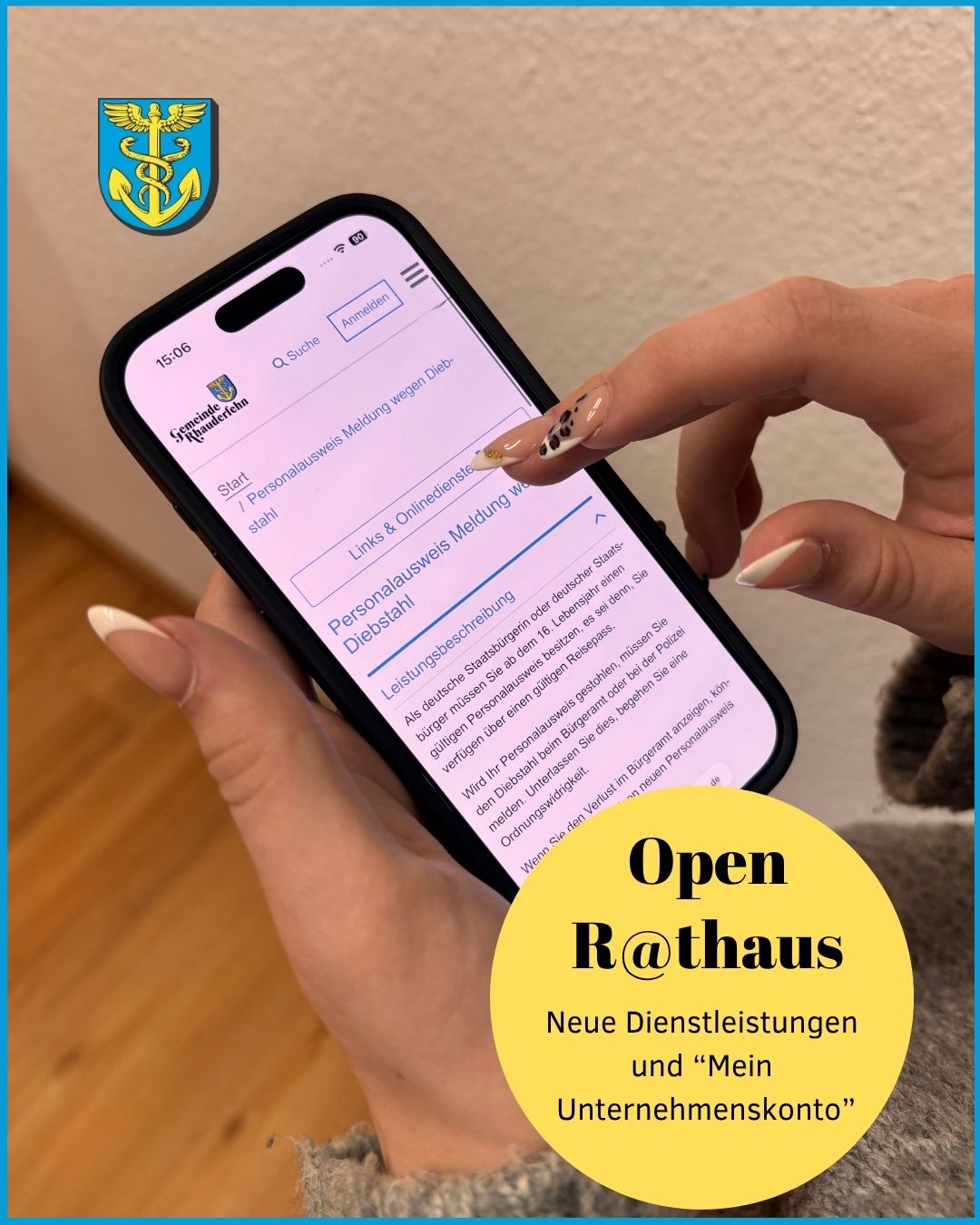Hand hält Smartphone mit sichtbarem Bildschirm und unten steht geschrieben "Open Rathaus - Neue Dienstleistungen und " Mein Unternehmenskonto